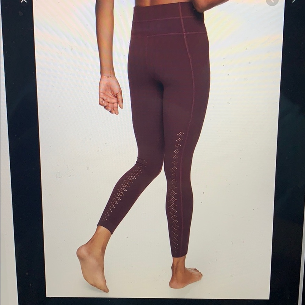 Athleta Niyama 7/8 Tight Auberge